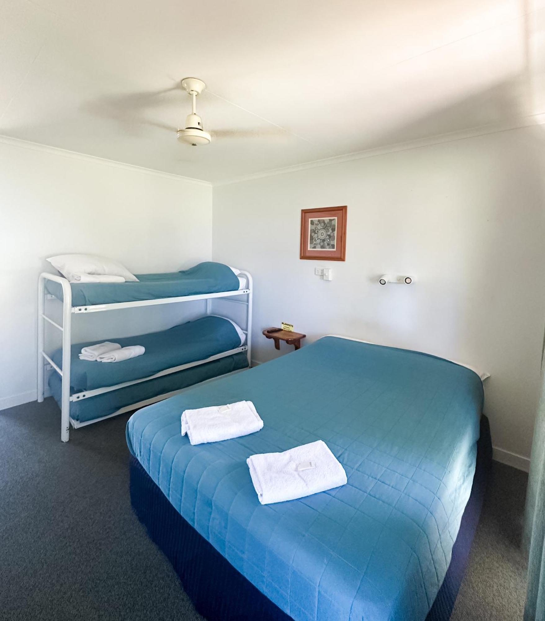 Ocean View Motel Bowen Buitenkant foto